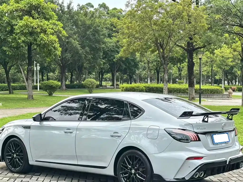 MG6 1.5 T XLINE