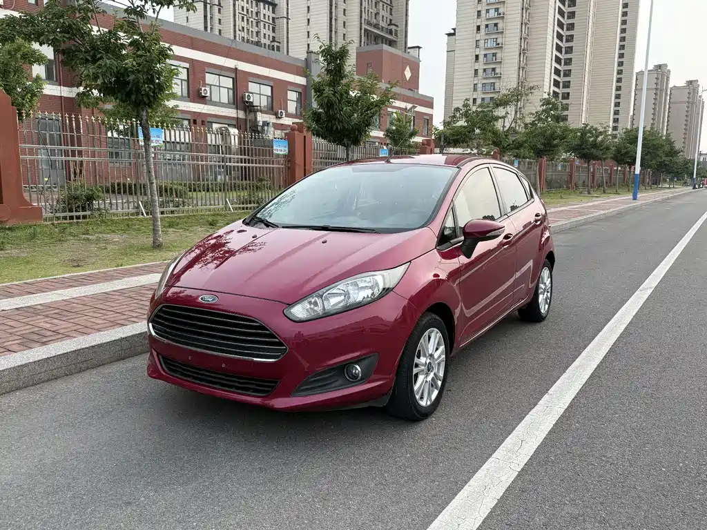 Fiesta Hatchback 1.5 L Auto Fashion