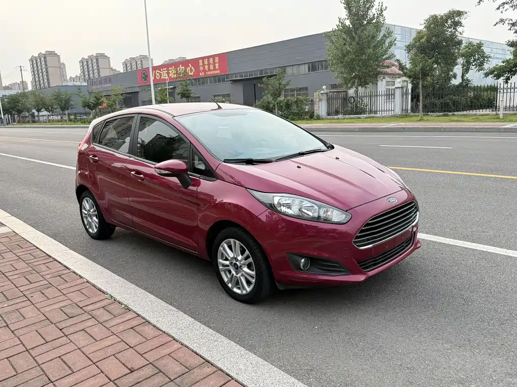 Fiesta Hatchback 1.5 L Auto Fashion