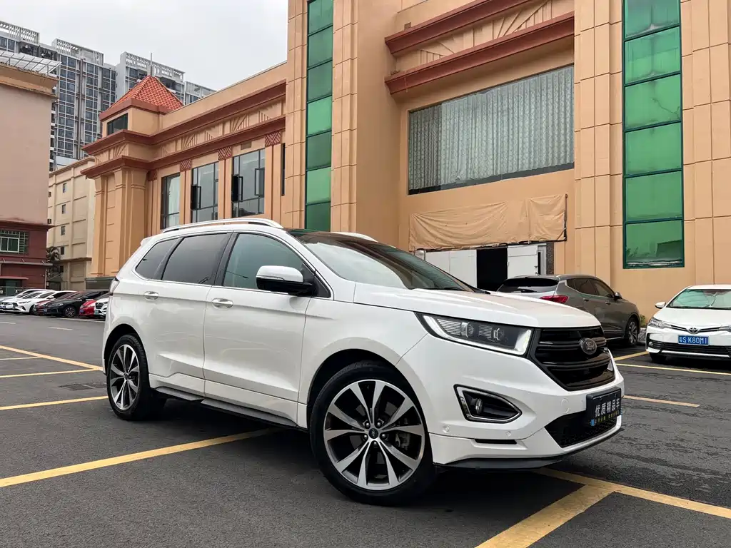 Edge EcoBoost 330 V6 4 WD Sport 7-seat