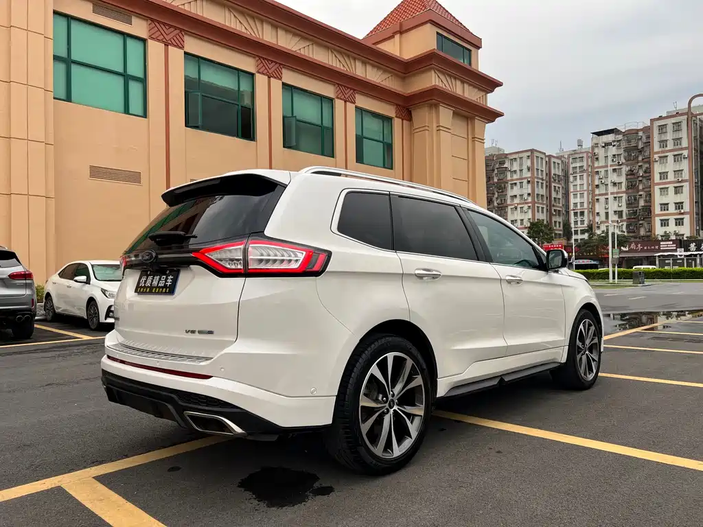 Edge EcoBoost 330 V6 4 WD Sport 7-seat
