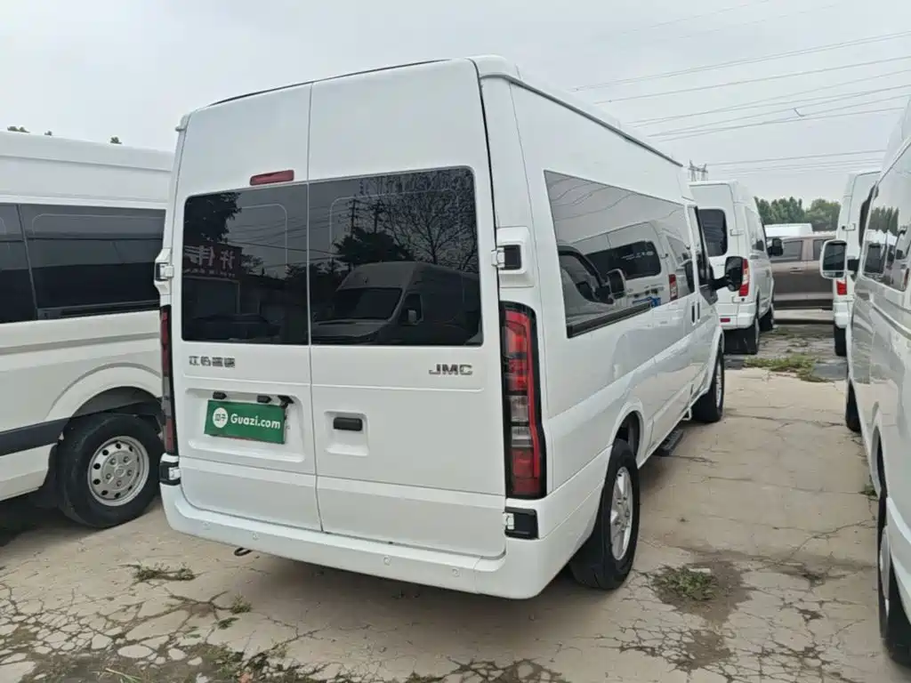 JMC Fushun 江铃福顺 2023款 2.0 T 手动中轴中顶商务型9座 （非营运）