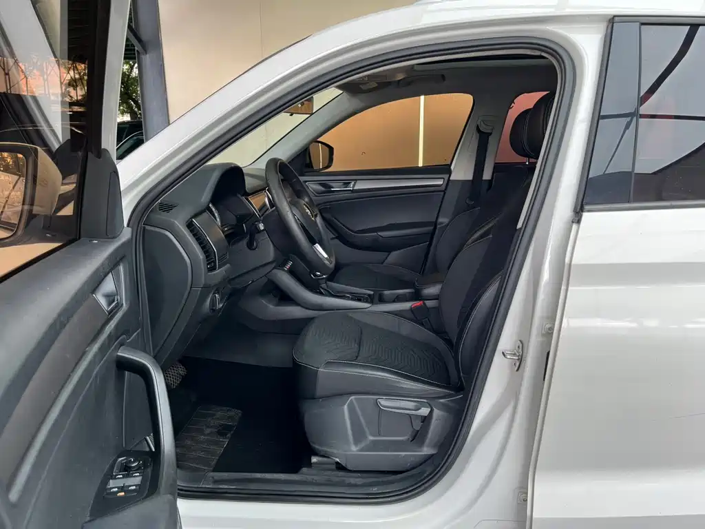 Kodiaq Facelift TSI330 5-seat 2 WD Comfort