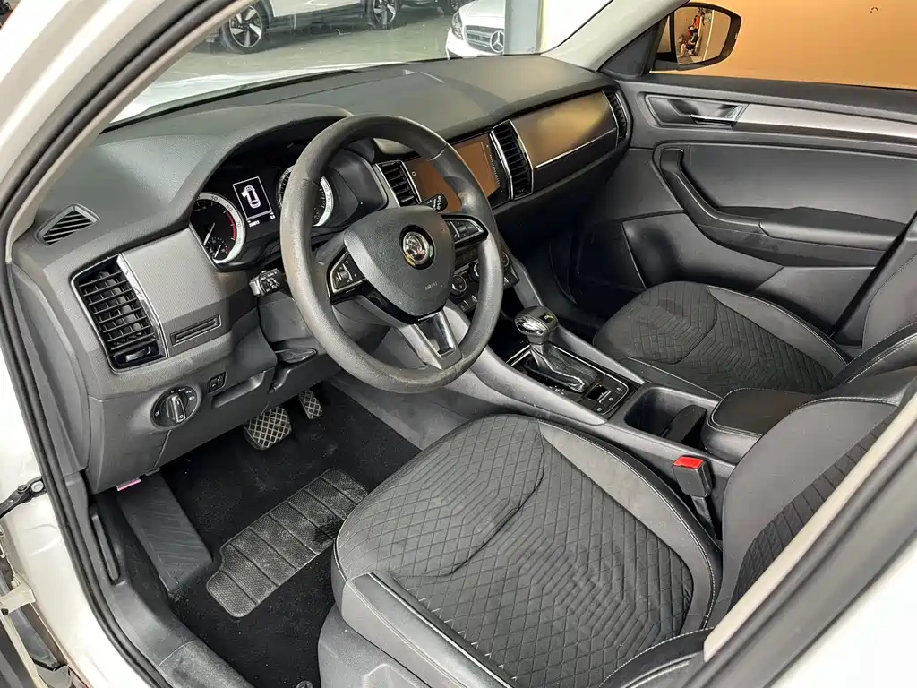 Kodiaq Facelift TSI330 5-seat 2 WD Comfort