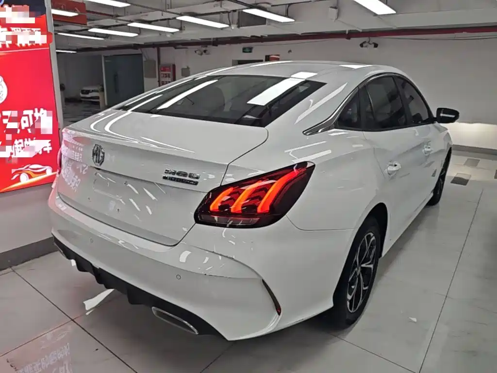 MG5 180 DVVT CVT Youth Luxury