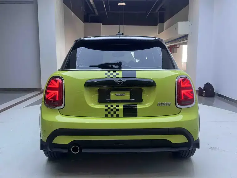 MINI Facelift 1.5 T COOPER Artist 5-door