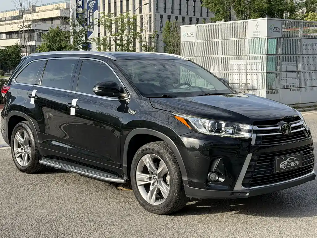 Highlander 2.0 T 4 WD Distinguished 7-seat CN-VI