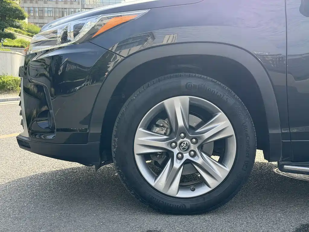 Highlander 2.0 T 4 WD Distinguished 7-seat CN-VI