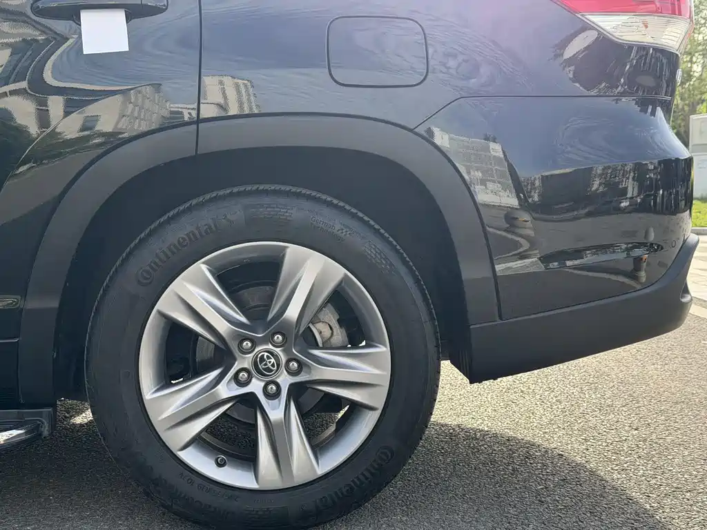 Highlander 2.0 T 4 WD Distinguished 7-seat CN-VI