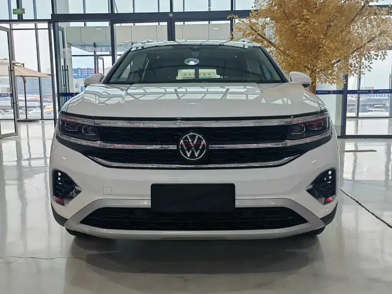 Volkswagen Talagon 380 TSI 4 WD Flagship Victory Realm 6-seat