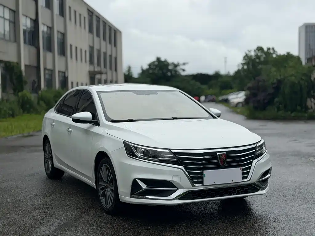 Roewe i6 Classic PLUS 1.6 L CVT 4 G Connected Flagship Bravo