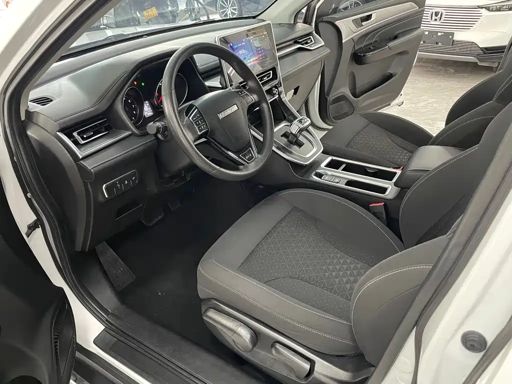 Haval M6 PLUS 1.5 T DCT Elite Connected