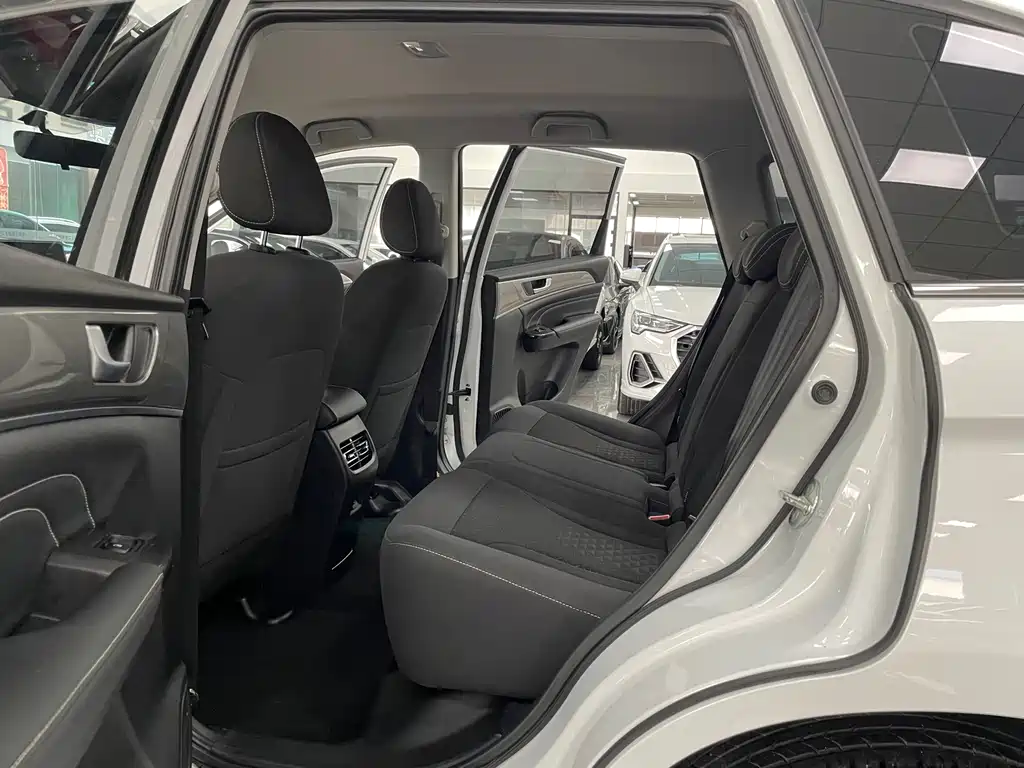 Haval M6 PLUS 1.5 T DCT Elite Connected