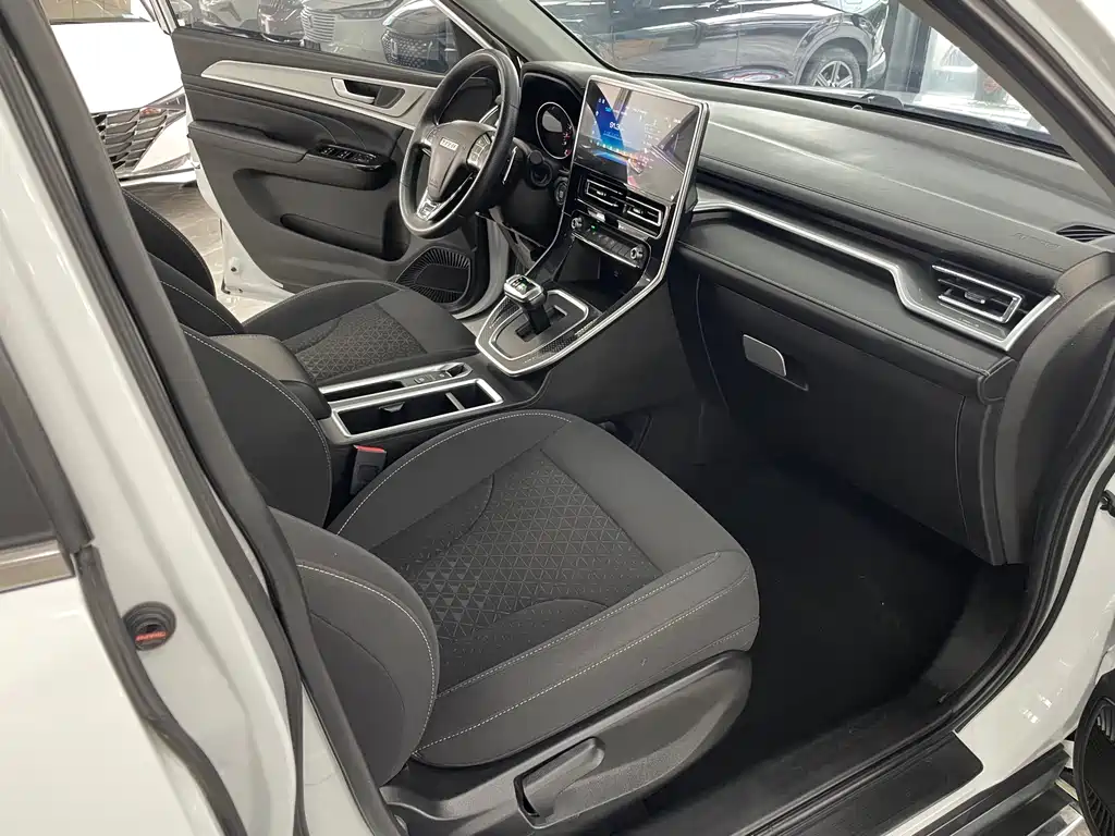 Haval M6 PLUS 1.5 T DCT Elite Connected