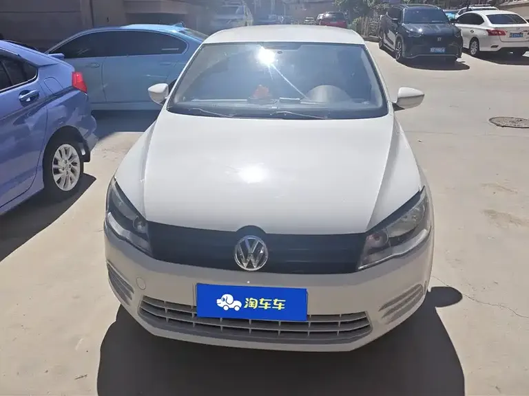 Volkswagen Jetta 1.6 L Manual Fashion