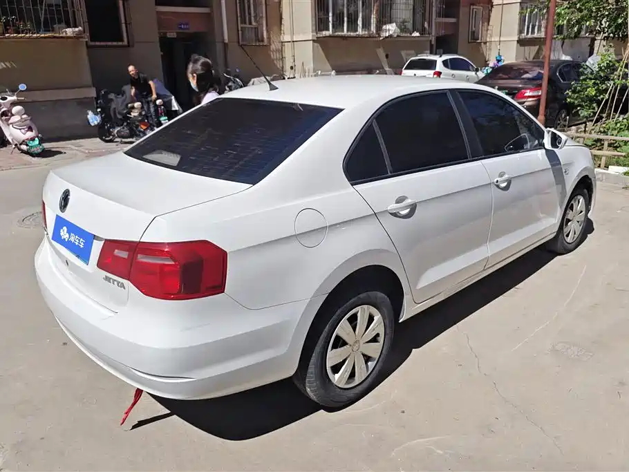 Jetta 1.6 L Manual Fashion