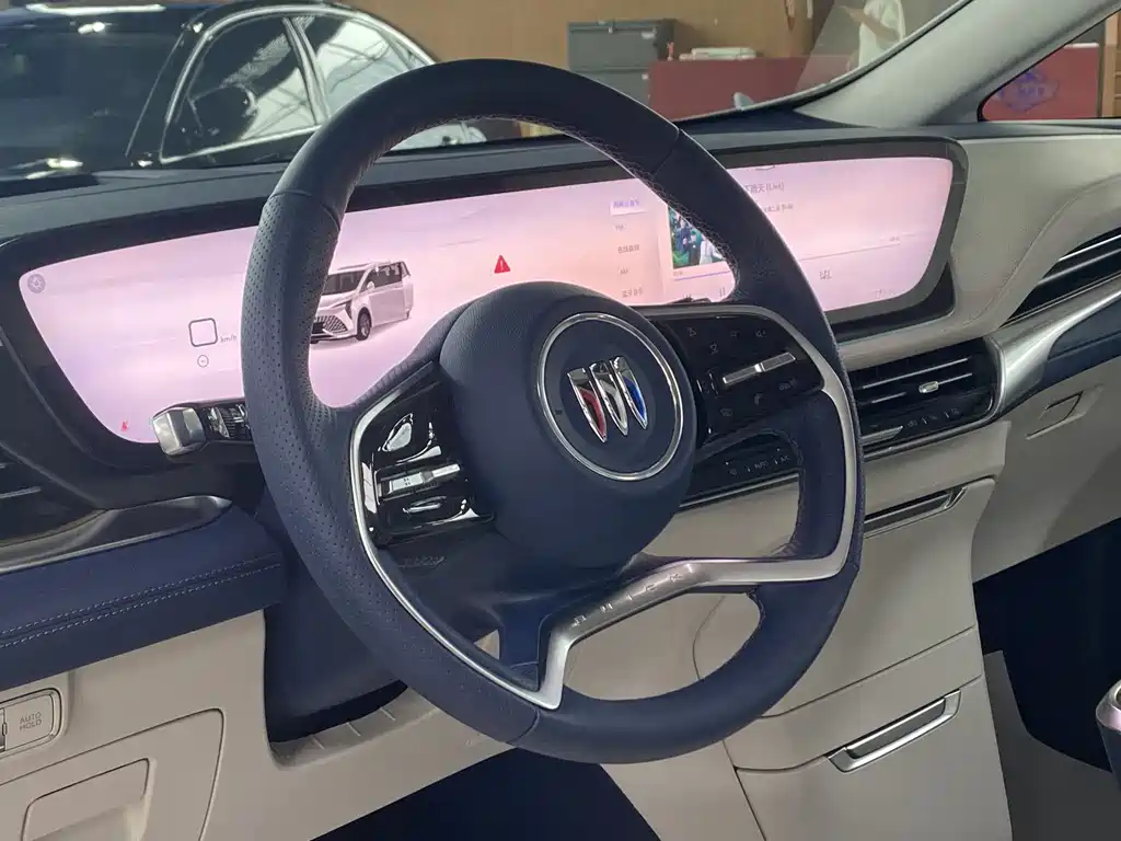Century 2.0 T 7-seat Heritage