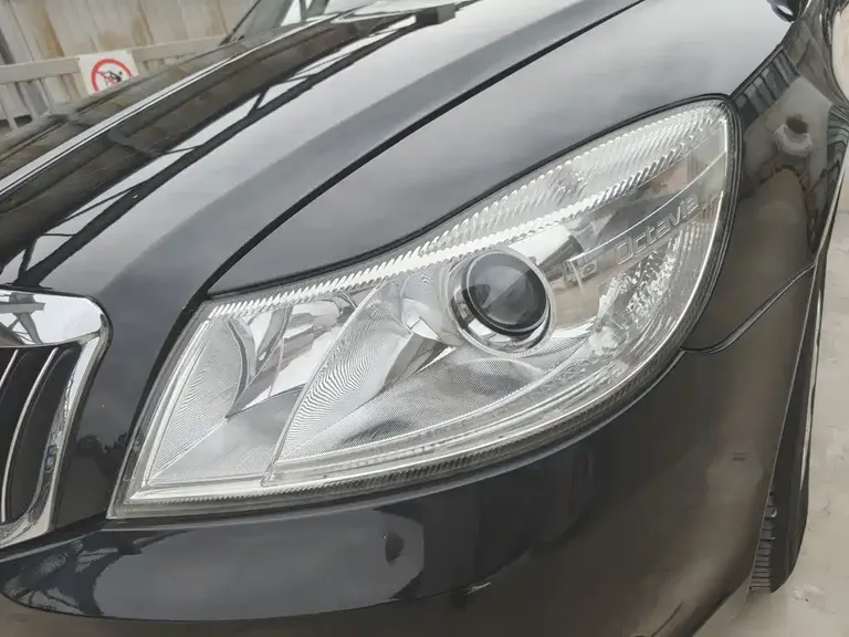 Skoda Octavia 1.6 L Auto Yijie