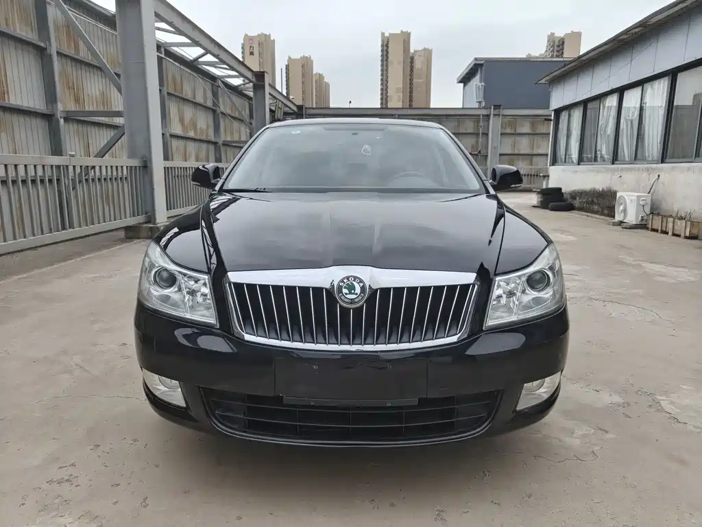Octavia 1.6 L Auto Yijie