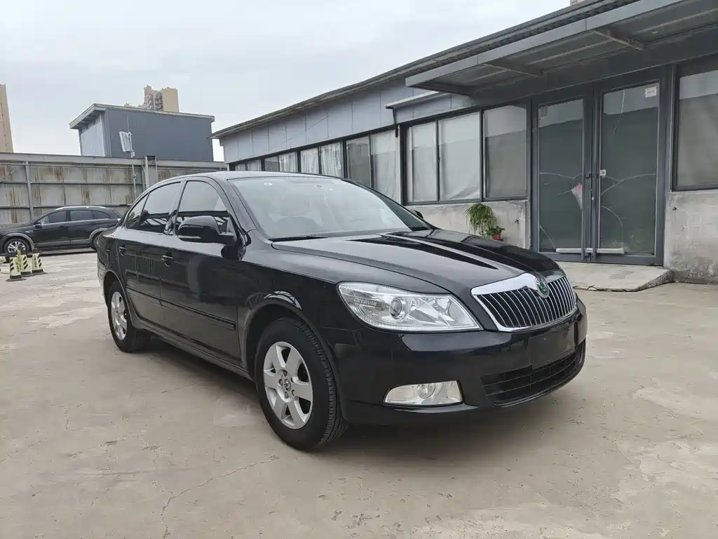 Octavia 1.6 L Auto Yijie