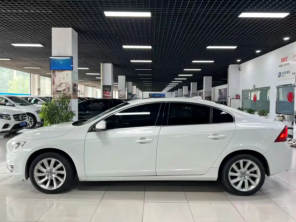 Volvo S60 S60 L T4 Smart Vision