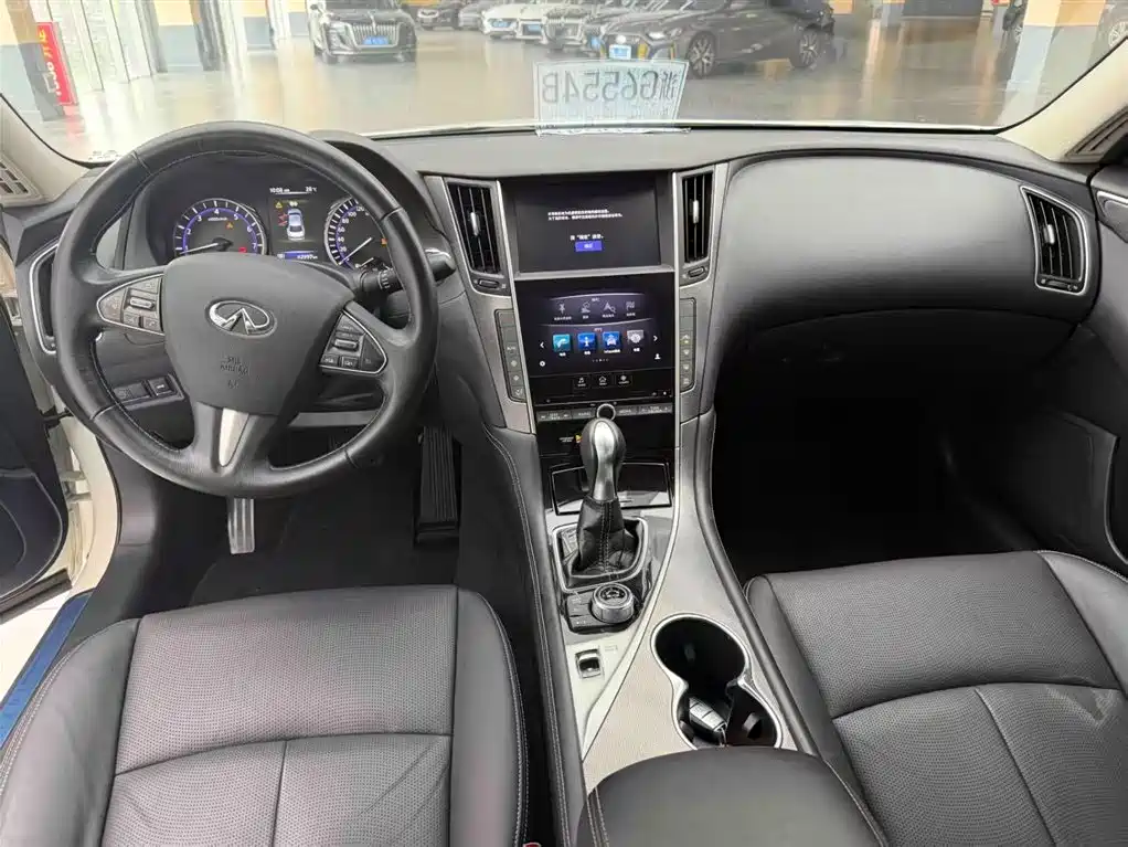 Infiniti Q50 L 2.0 T Joy