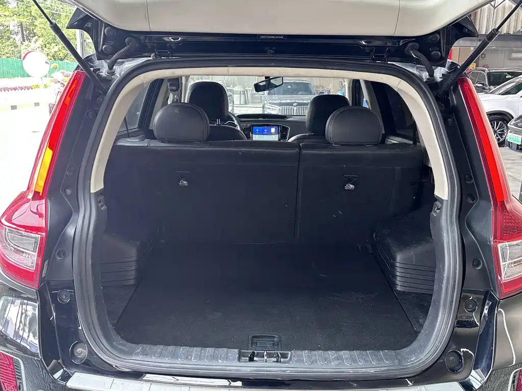Vision X6 1.8 L Manual Luxury