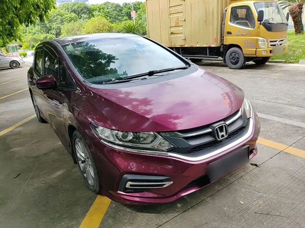 Jade 1.8 L Auto Comfort 5-seat