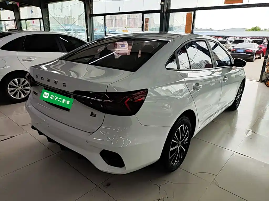 Roewe i5 1.5 L CVT Platinum