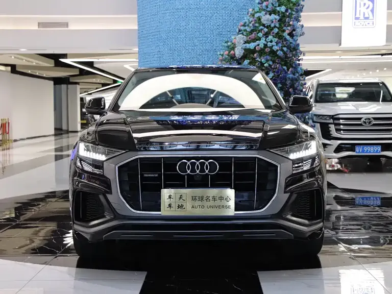 Audi Q8 55 TFSI Luxury Dynamic