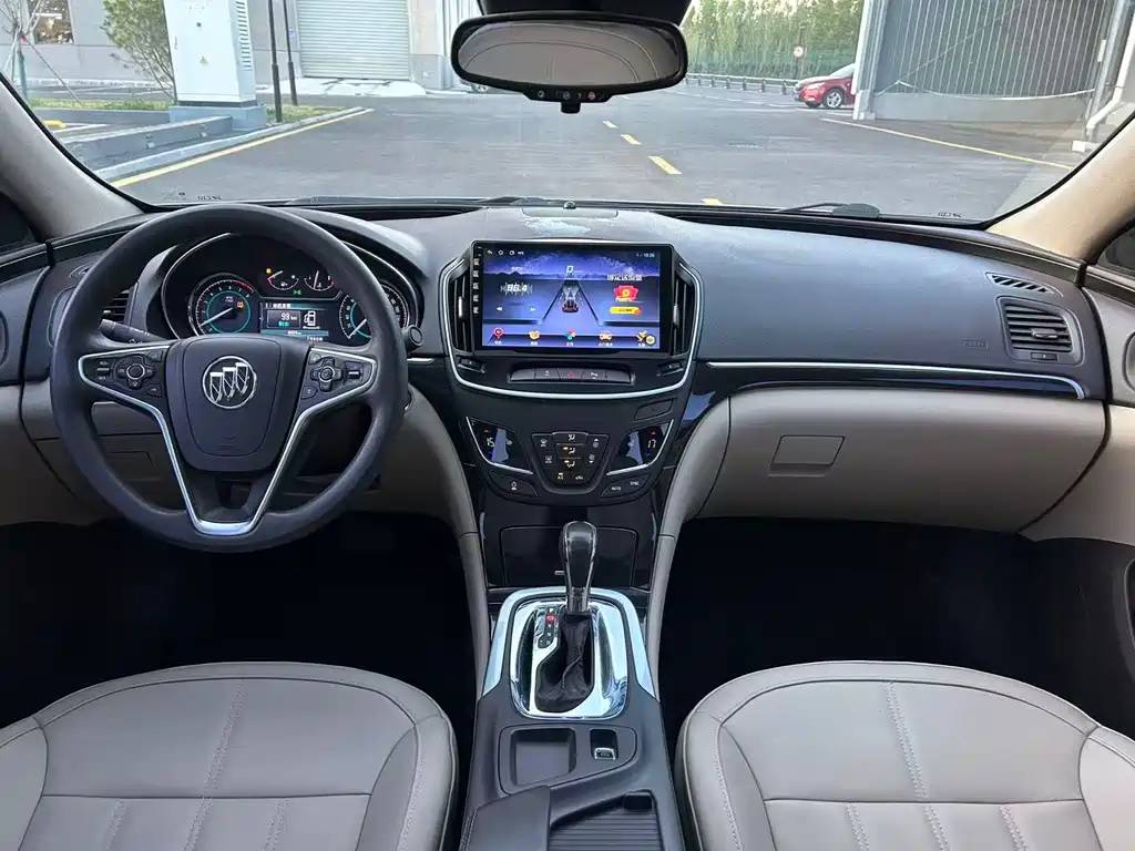 Regal 2.0 L Elite Fashion
