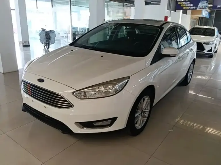 Ford Focus Sedan 1.6 L Auto Style