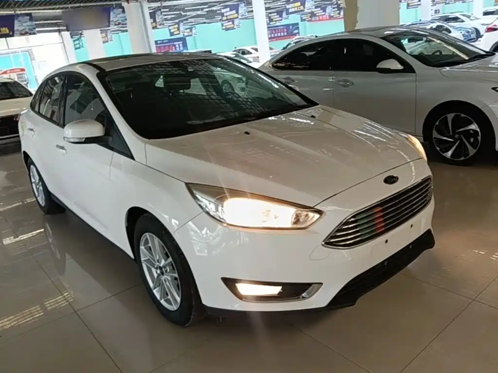 Focus Sedan 1.6 L Auto Style
