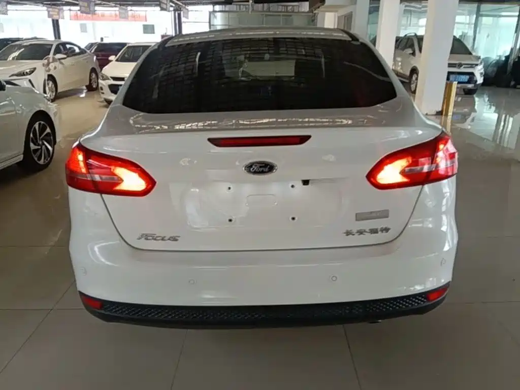 Focus Sedan 1.6 L Auto Style
