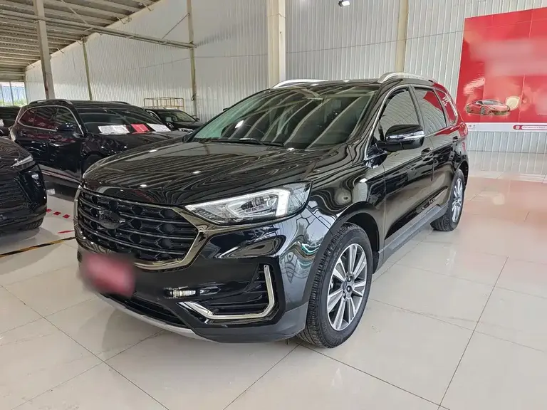 Ford Edge PLUS EcoBoost 245 2 WD Platinum Sharp 5-seat