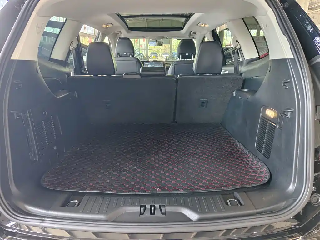 Edge PLUS EcoBoost 245 2 WD Platinum Sharp 5-seat