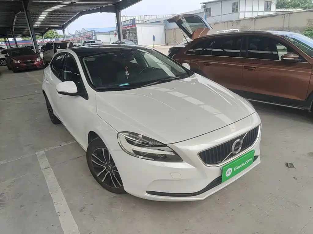 Volvo V40 T3 Smart Ease