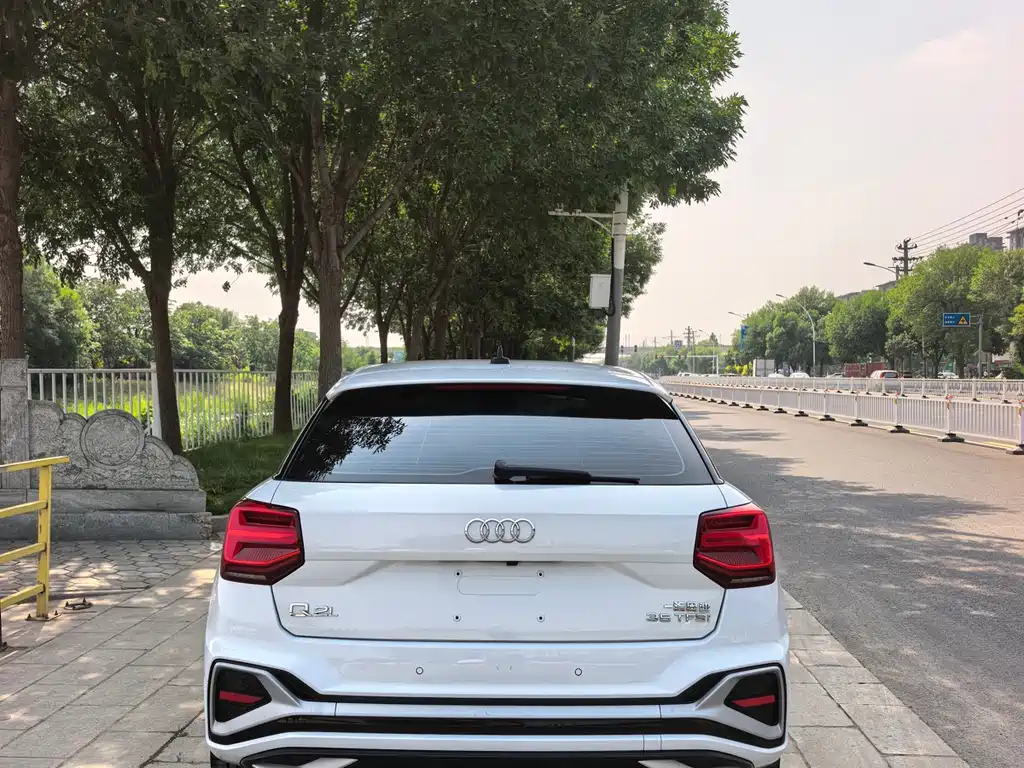 Audi Q2 L 35 TFSI Progressive Dynamic