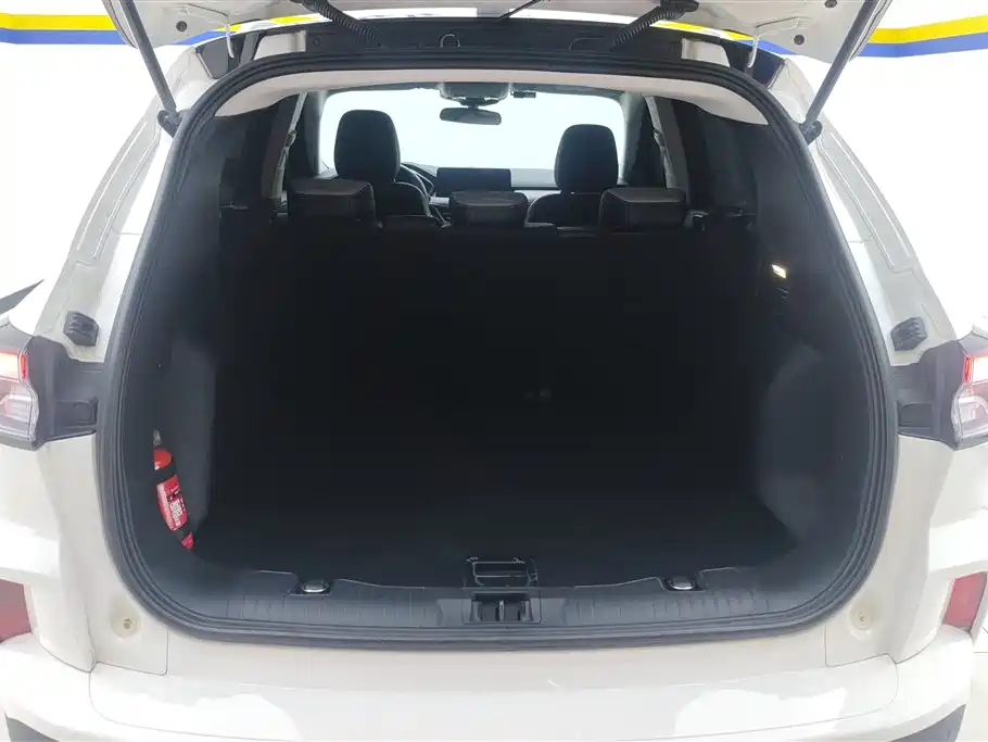 Escape EcoBoost 245 2 WD Shine Enjoyment