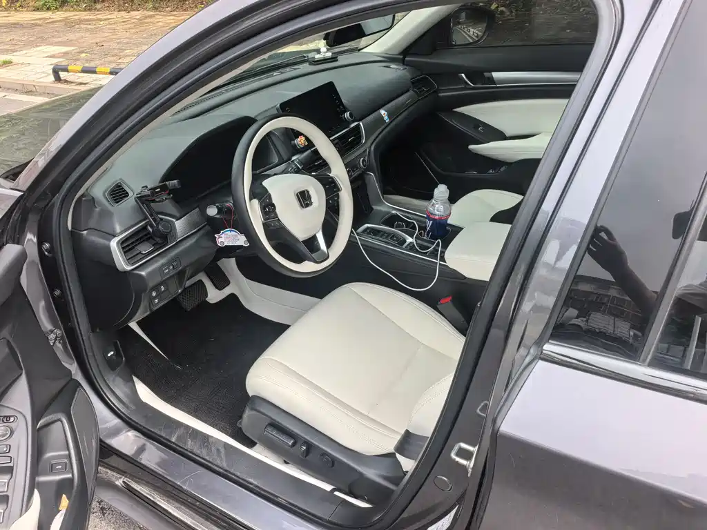 Accord Sharp· Hybrid 2.0 L Sharp Cool CN-VI