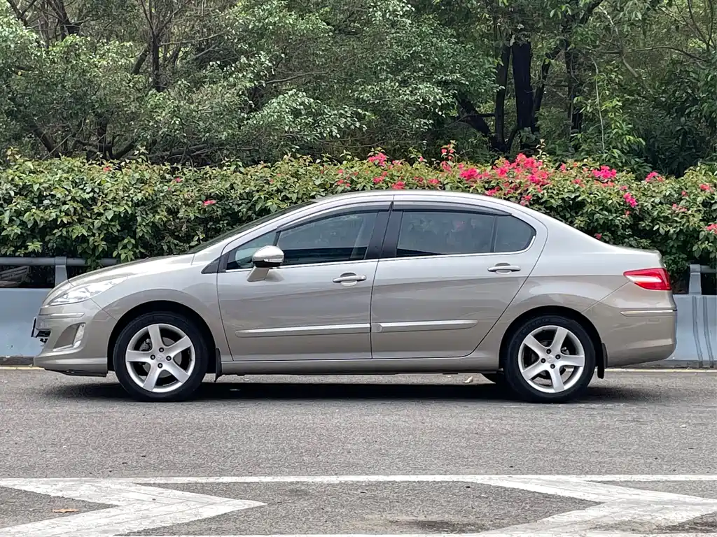 Peugeot 408 2.0 L Auto Comfort