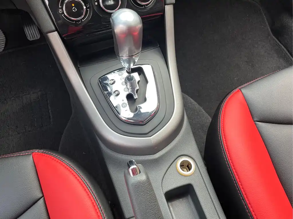 Peugeot 408 2.0 L Auto Comfort