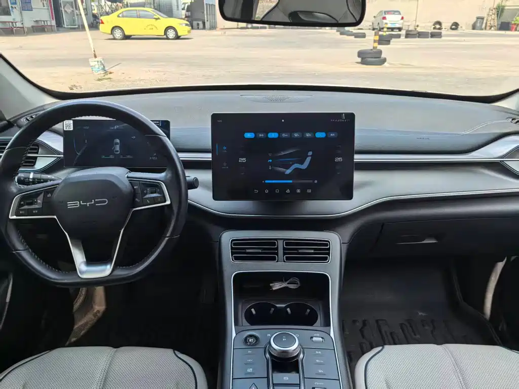 Destroyer 05 Glory DM-i 55 KM Luxury