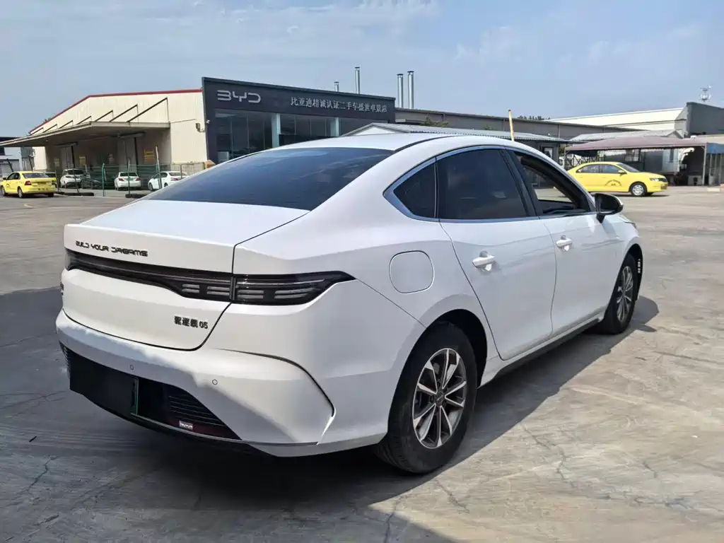 Destroyer 05 Glory DM-i 55 KM Luxury