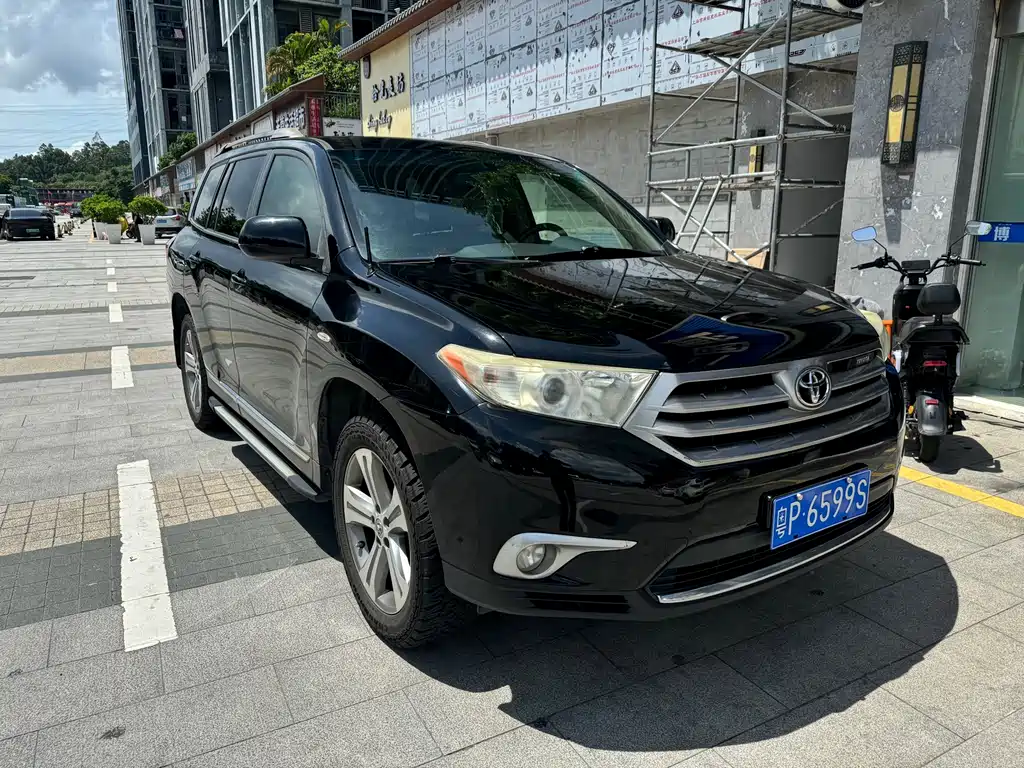 Highlander 2.7 L 2 WD 5-seat Elite