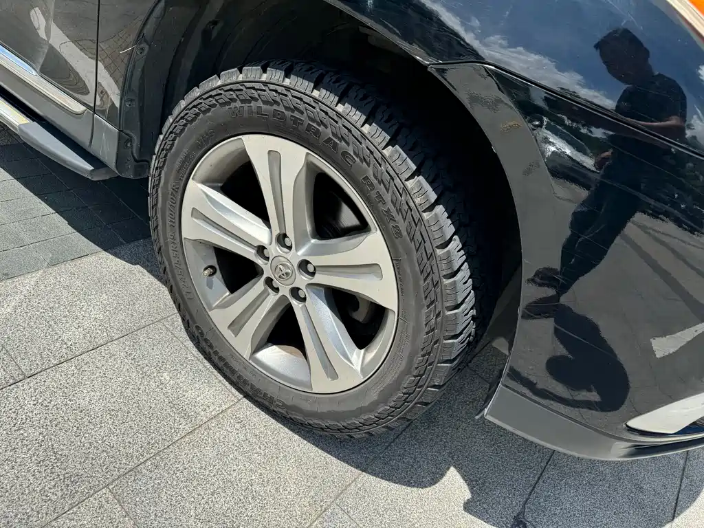 Highlander 2.7 L 2 WD 5-seat Elite