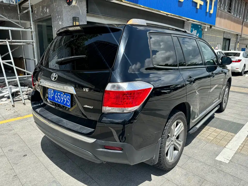 Highlander 2.7 L 2 WD 5-seat Elite