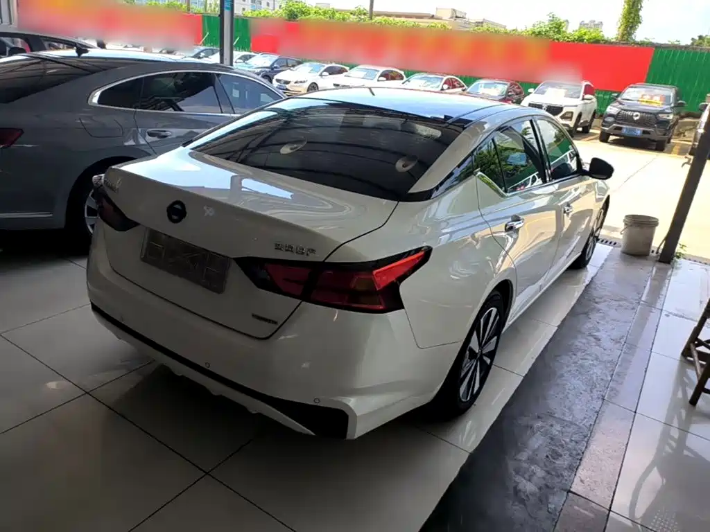 Teana 2.0 L XL Comfort