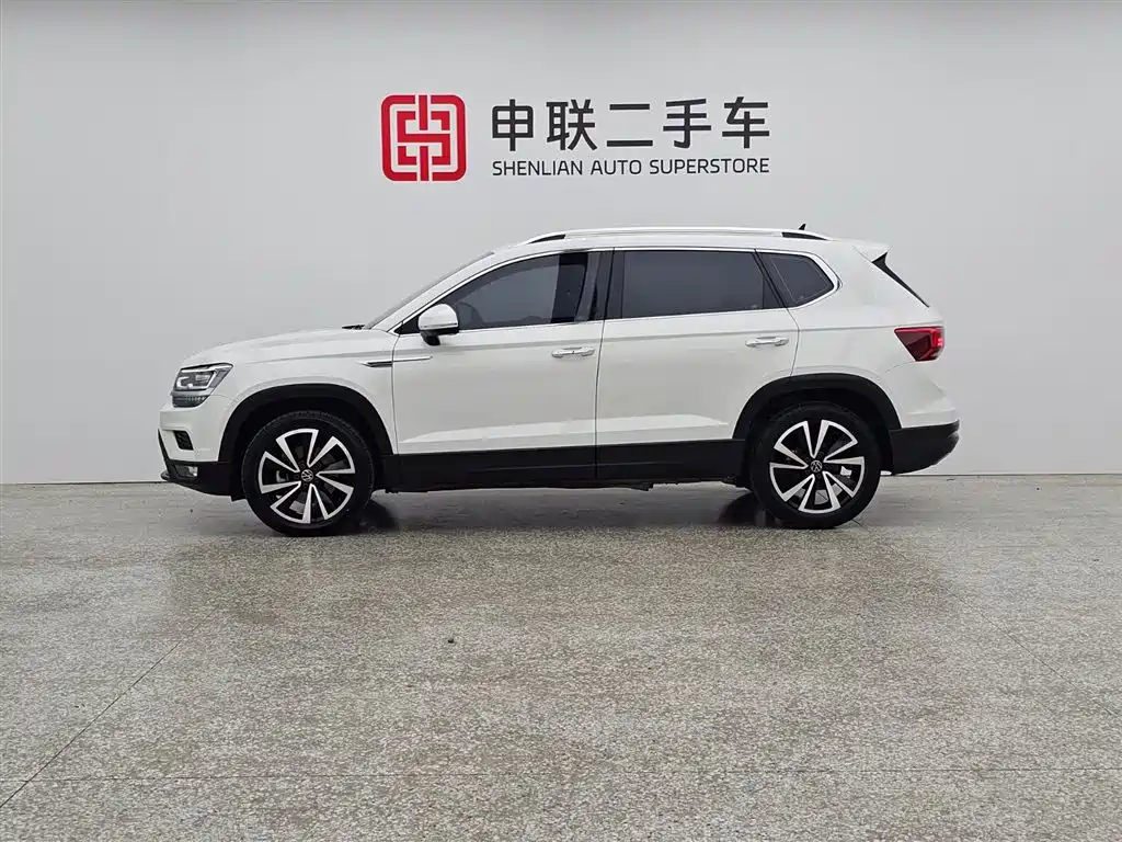Tharu 280 TSI 2 WD Luxury PLUS