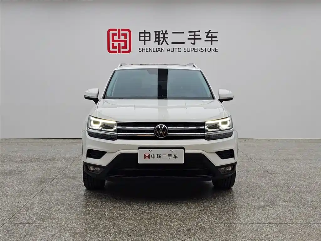 Tharu 280 TSI 2 WD Luxury PLUS